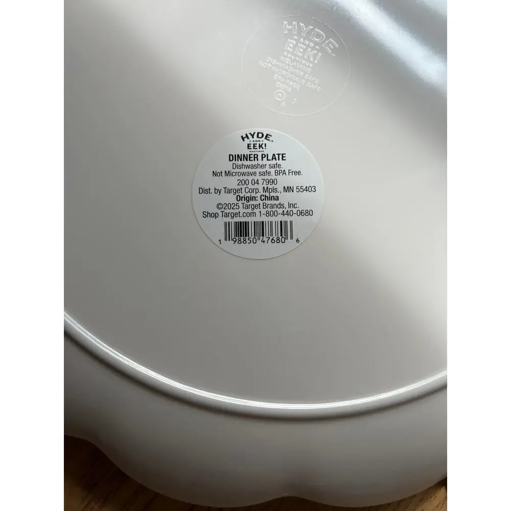 New Hyde and Eek 4pc Ghost👻 Plate Set Lilac Lavender Dishwasher Safe size 10.5”